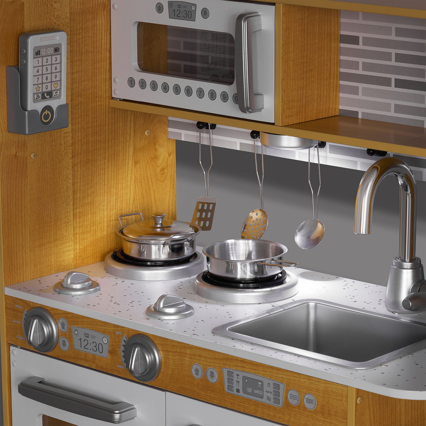 XXL lesena kuhinja z LED osvetlitvijo, predpasnikom in dodatki