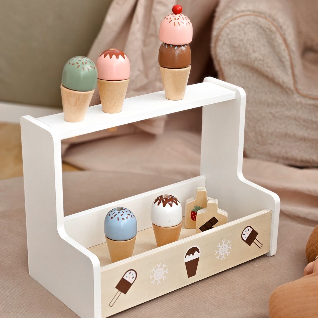 Lesena prodajalna sladoleda - sladoledarna