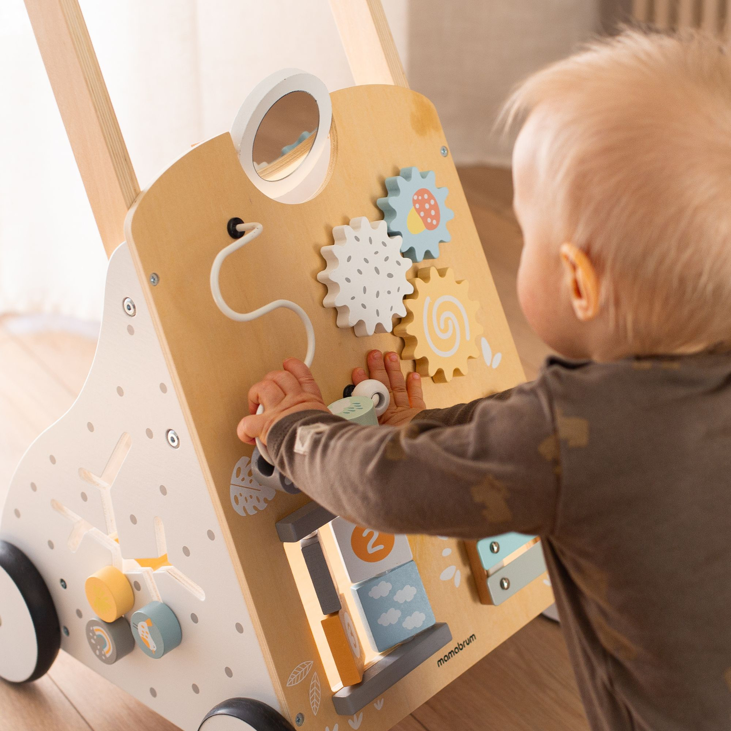 Izobraževalna lesena hodulja 8v1 / potiskalnik za dojenčke - manipulativna tabla