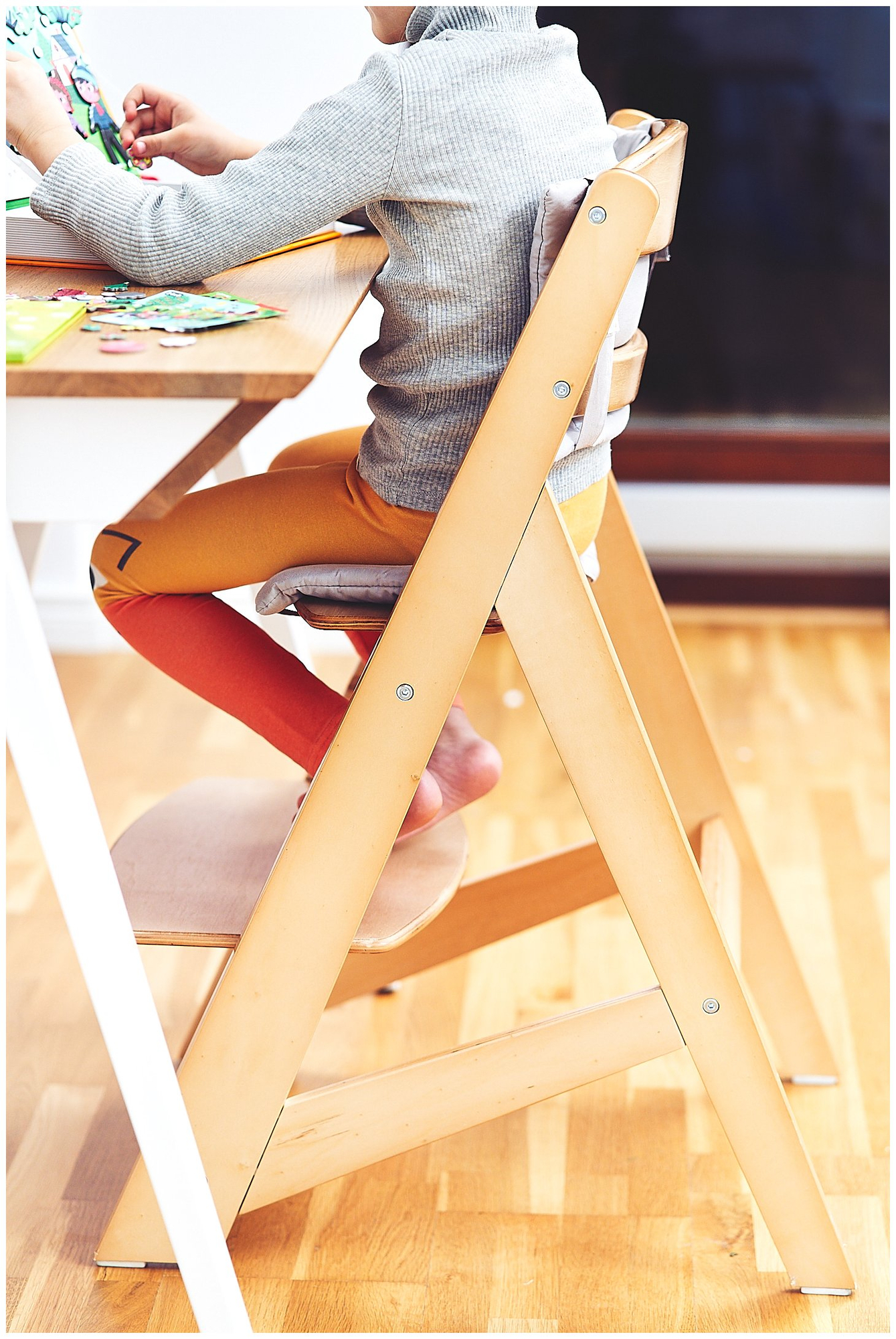 Lesen stol za hranjenje Moby-System WOODY - barva naravnega lesa