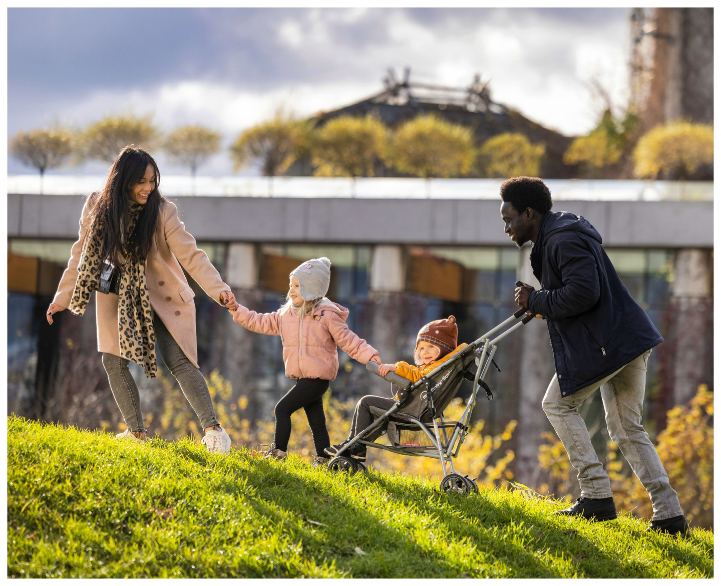 Lahki otroški voziček, Moby-System Barton barva: siva
