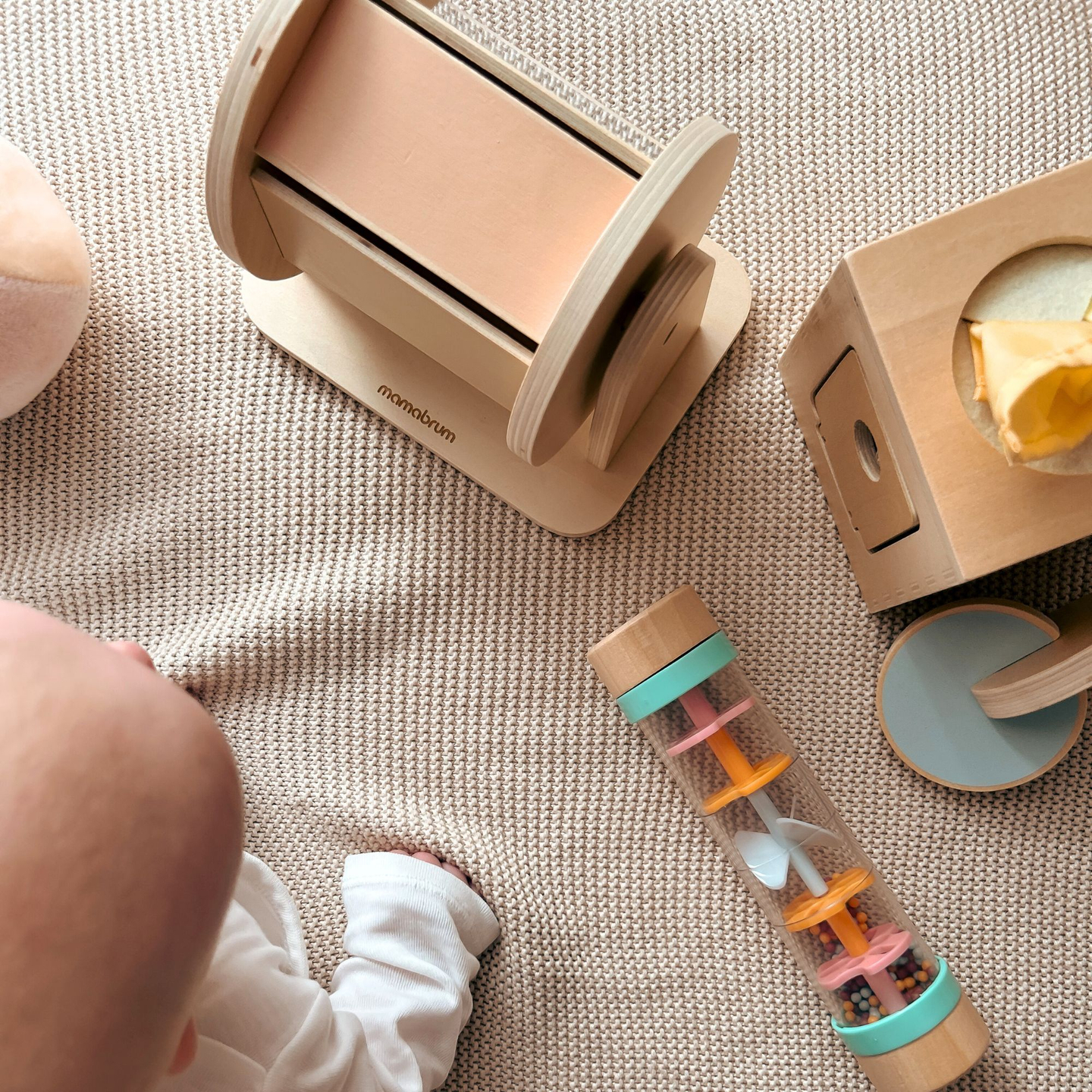 Komplet igrač Montessori za malčke od 0 do 6 mesecev