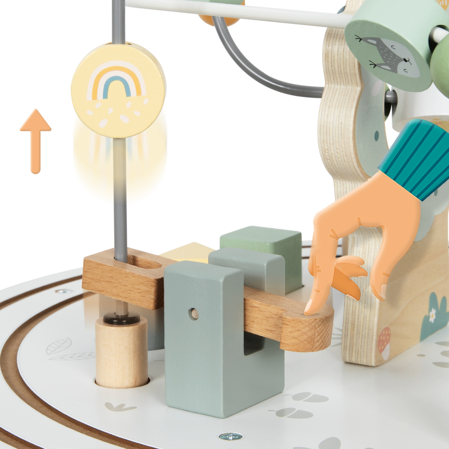 Lesena okrogla izobraževalna miza z magnetnim vlakcem in izstrelkom perlic