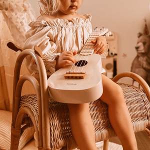 Lesena kitara za otroke - ukulele - roza barva