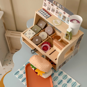 Lesena sendvičnica - restavracija