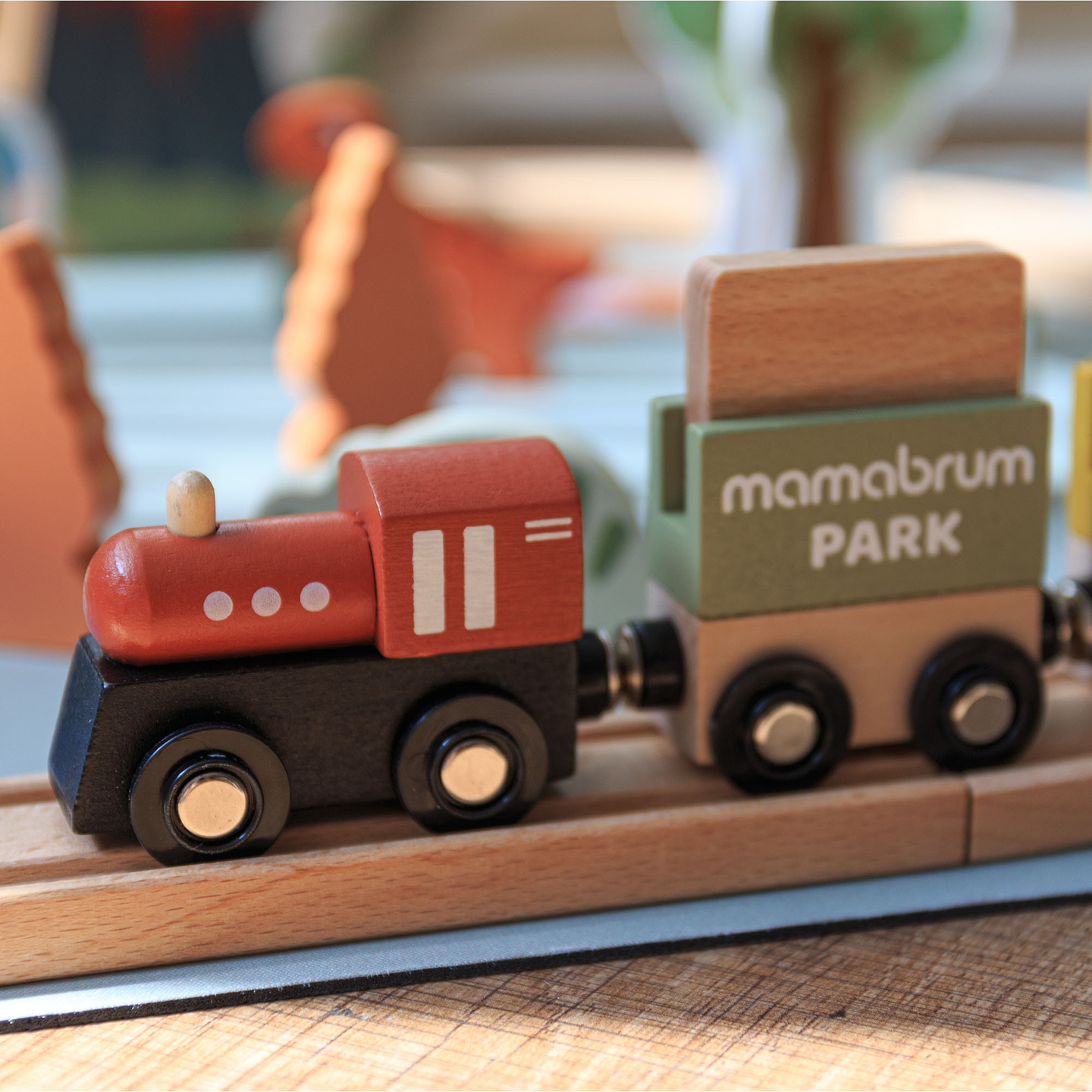 Lesen vlak Dino Park z nedrsečo podlogo - dinozavri, vlak, tiri, vulkan, zvonec