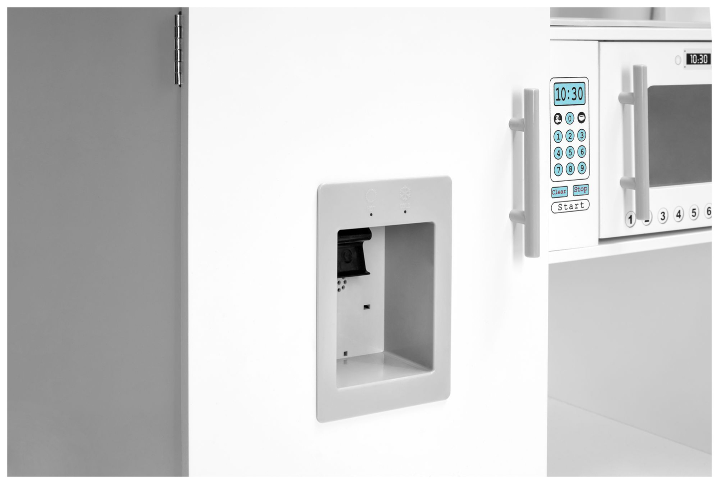 Kotna lesena kuhinja XXXL s hladilnikom, pečico, pralnim strojem, predpasnikom in dodatki