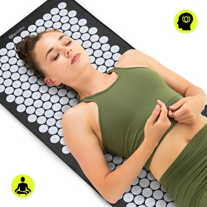 Velika akupresurna podloga z blazino in prevleko - 130 cm HyperMotion črno-bela