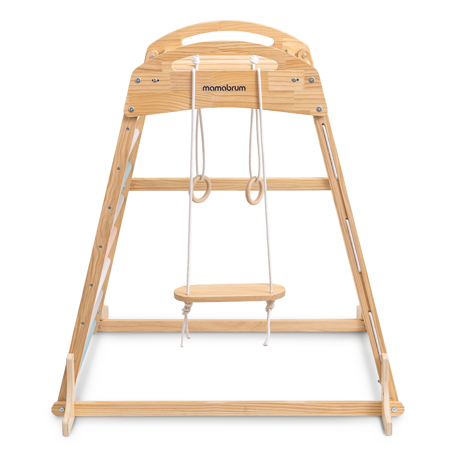 Leseno notranje igrišče z gugalnico, gimnastičnimi obroči in plezalno mrežo