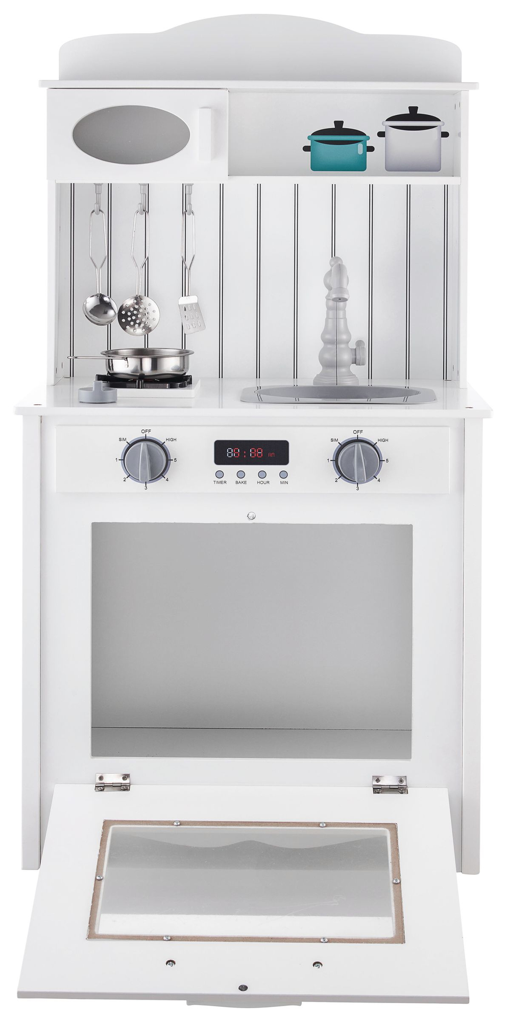 Bela lesena kuhinja s predpasnikom, dodatki in svetilko LED