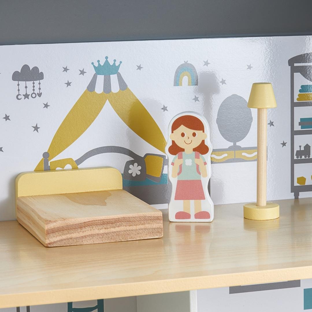 Bela lesena hišica za lutke s teraso in dodatki