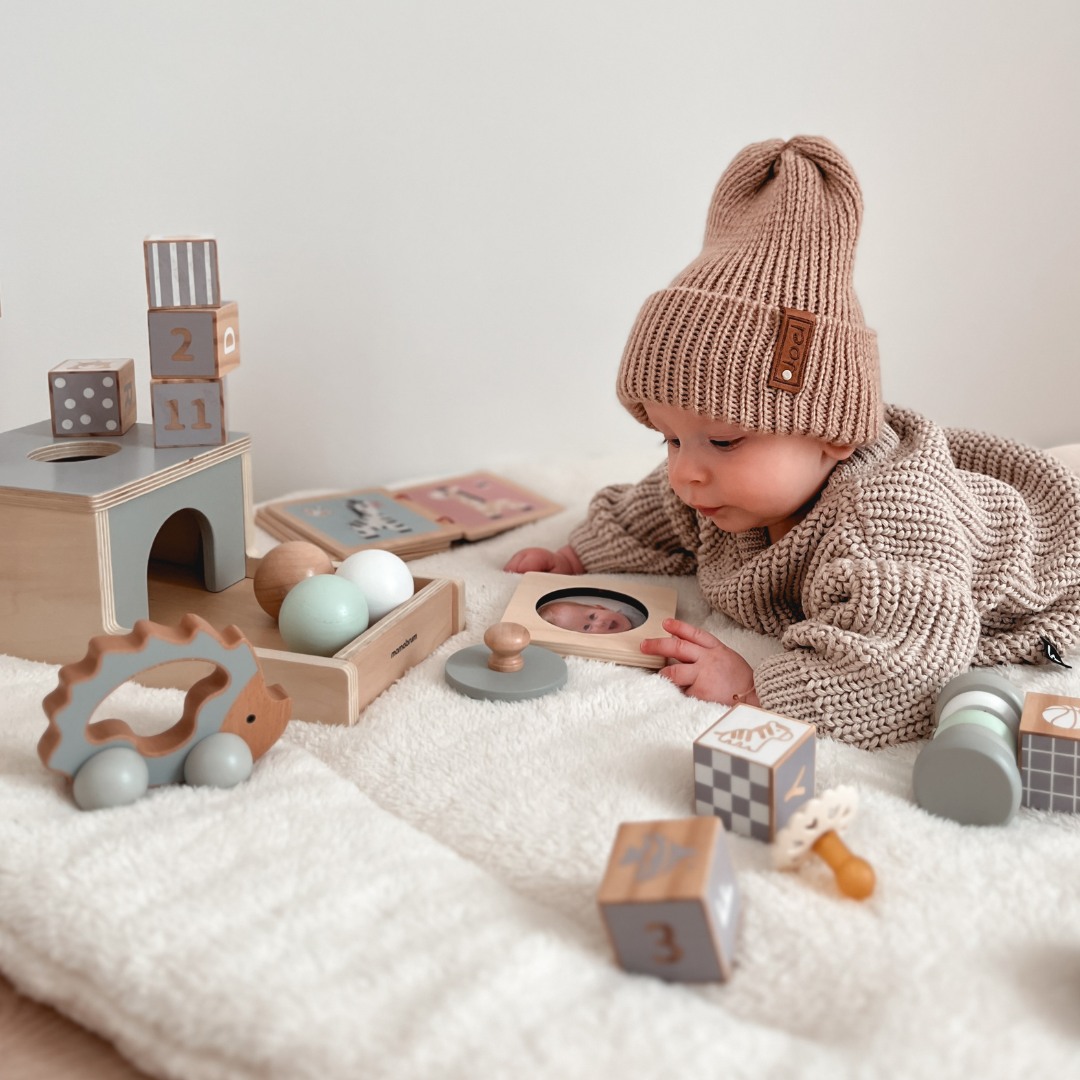 Montessori izobraževalna škatla za dojenčke - 6 igrač