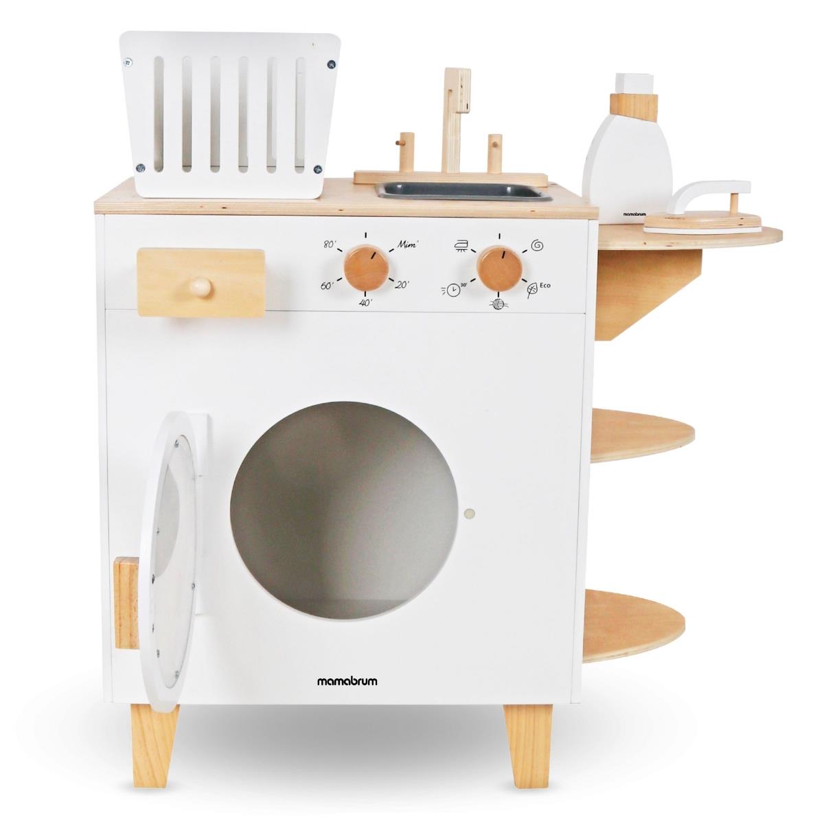 Leseni pralni stroj z likalnikom, košaro in pralno tekočino