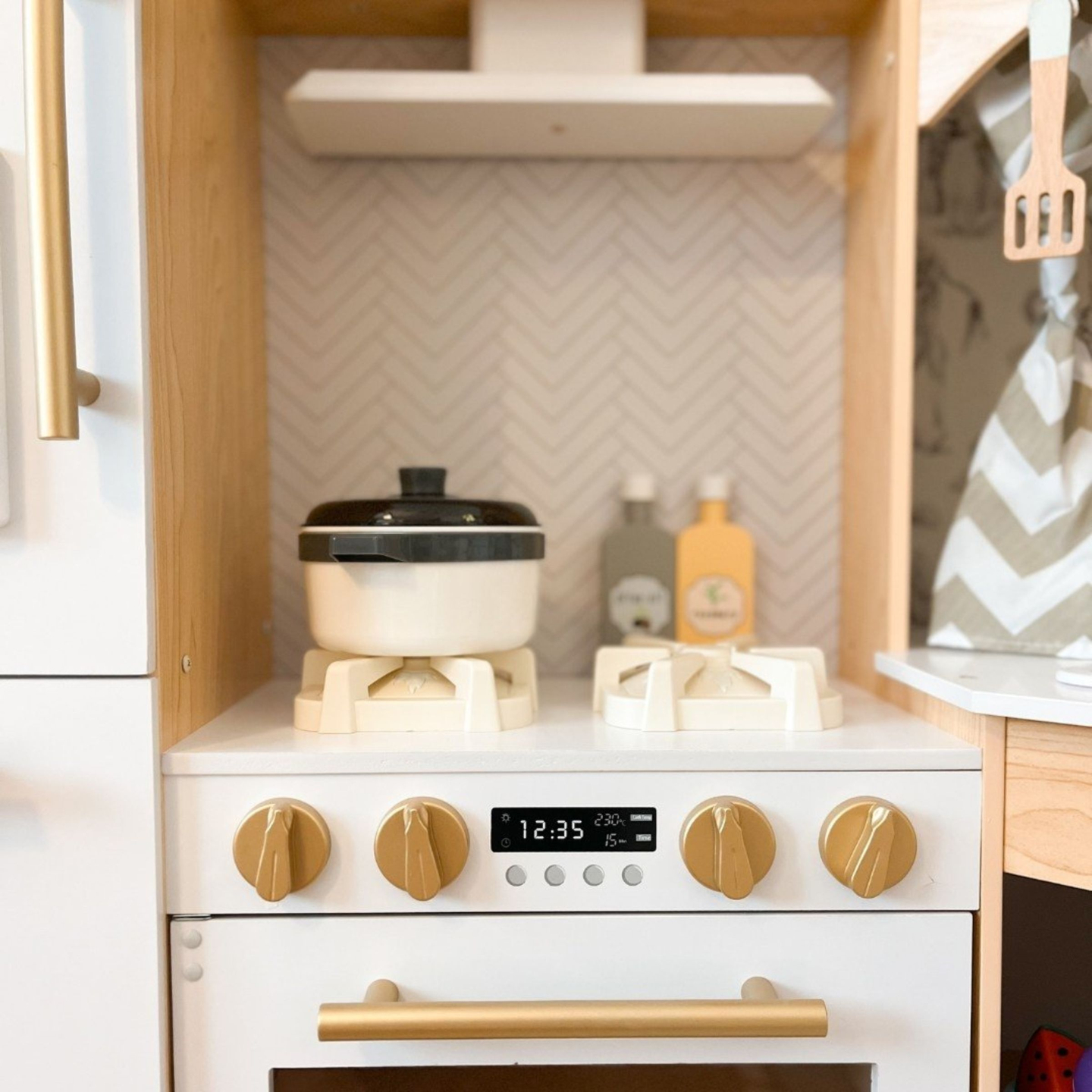 XXXXL velika lesena interaktivna kuhinja z osvetlitvijo LED, pralnim strojem, mikrovalovno pečico, kavnim aparatom ter sadnim in zelenjavnim setom - 50 elementov