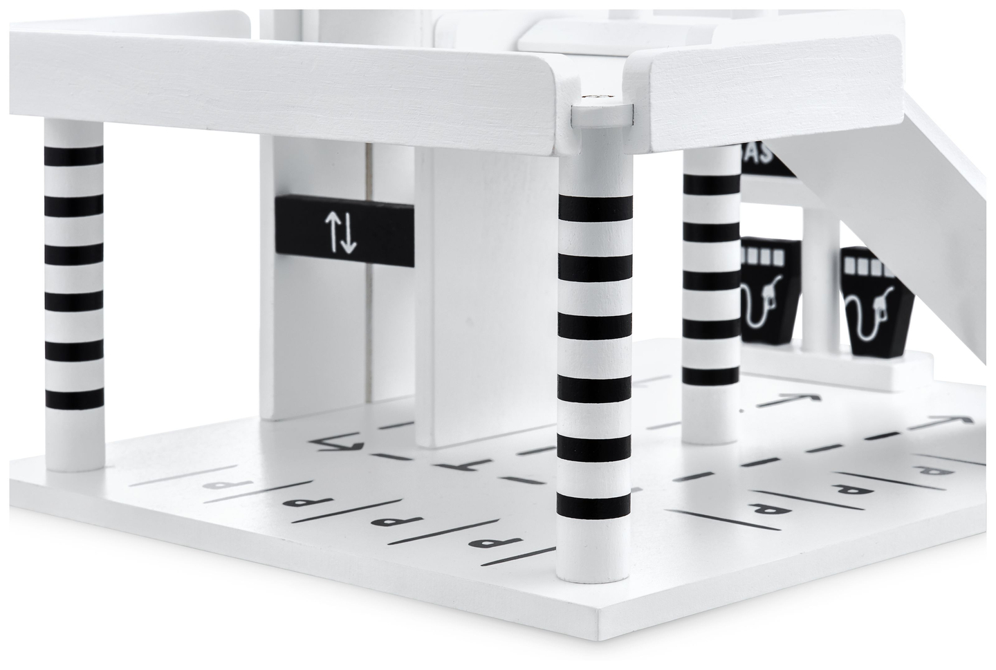 Lesena garaža - večnadstropno parkirišče - avtomobili, dvigalo, helikopter