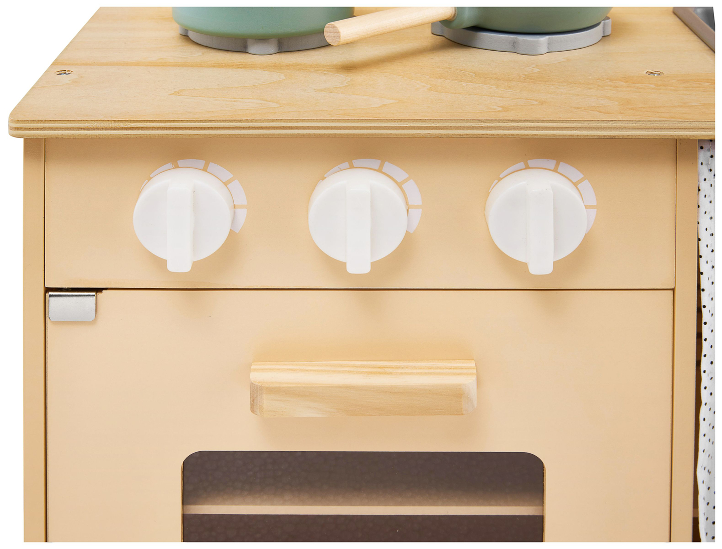 Lesena kuhinja s predpasnikom, dodatki in razsvetljavo LED