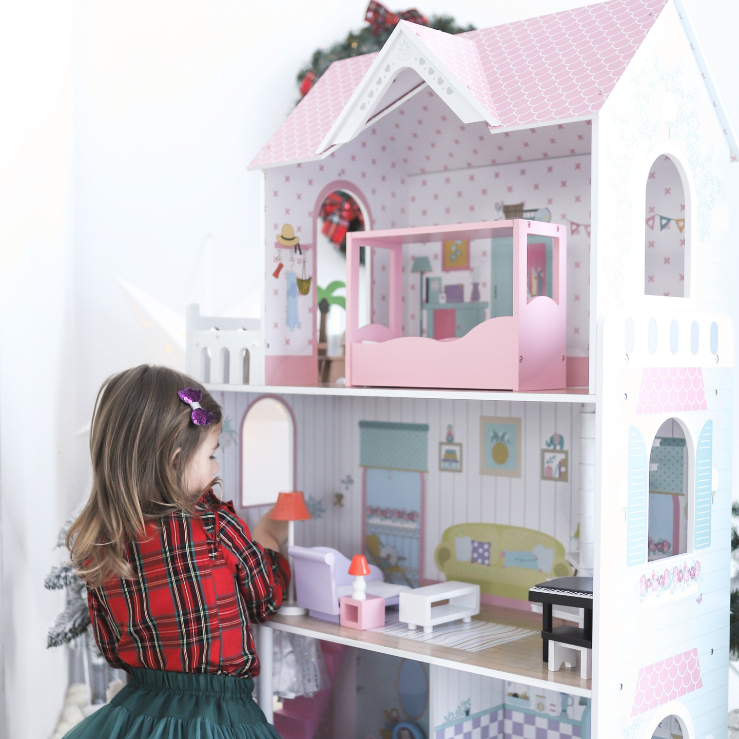 XXL Največja lesena hišica za lutke - 123 cm - LED osvetlitev - terasa, dodatki, vrt