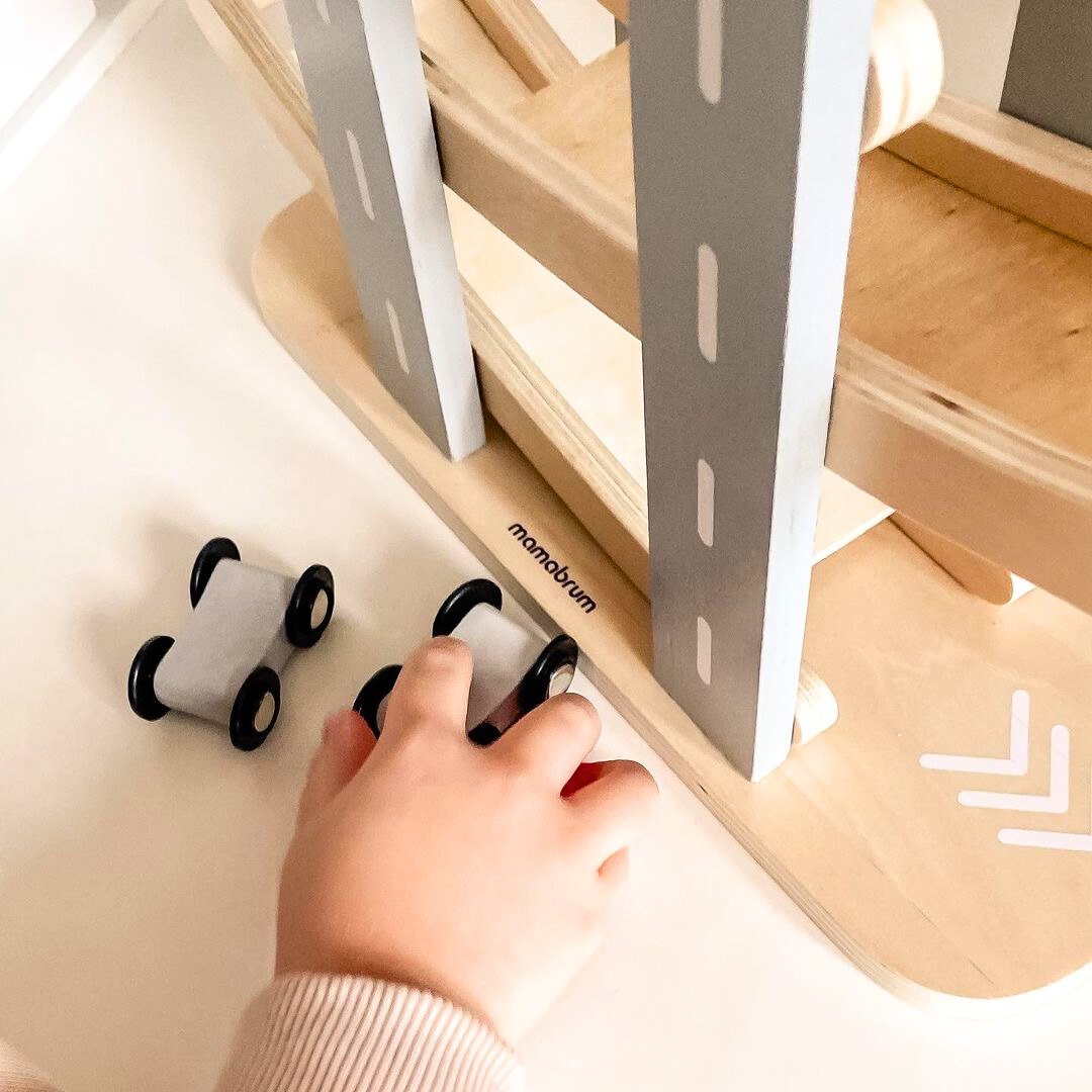 Lesena proga - tobogan za avtomobile - 6 nadstropij