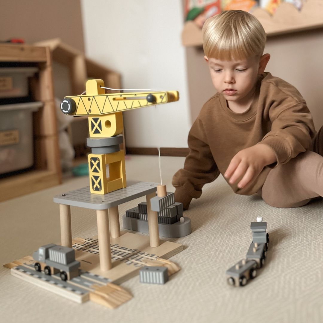 Mobilni pristaniški žerjav z magnetnim vitlom in dodatki - lesen komplet