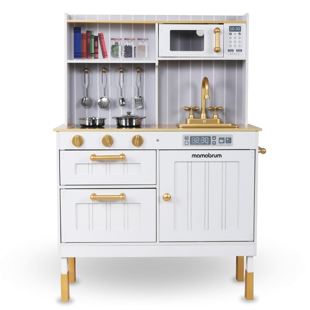 Lesena bela kuhinja z dodatki in predpasnikom