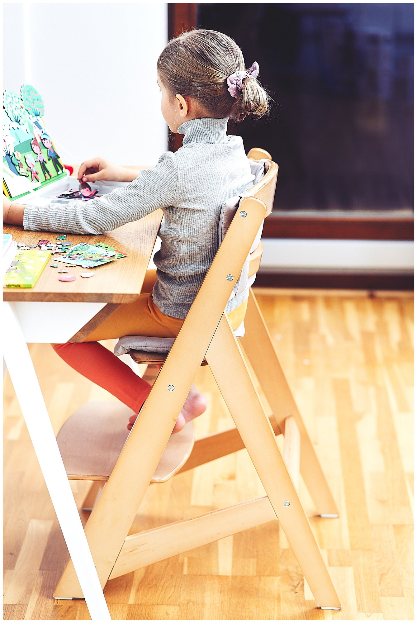 Lesen stol za hranjenje Moby-System WOODY - barva naravnega lesa