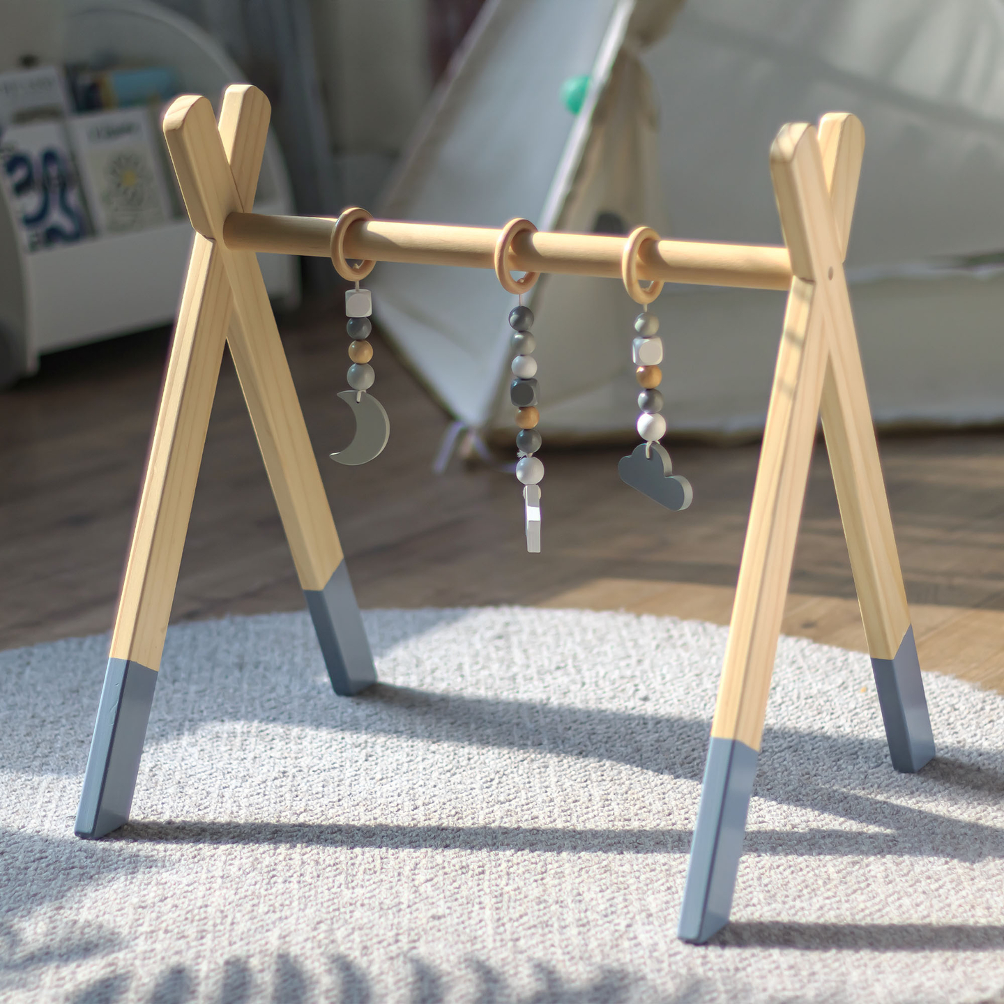 Leseno izobraževalno stojalo Baby Gym - siva barva