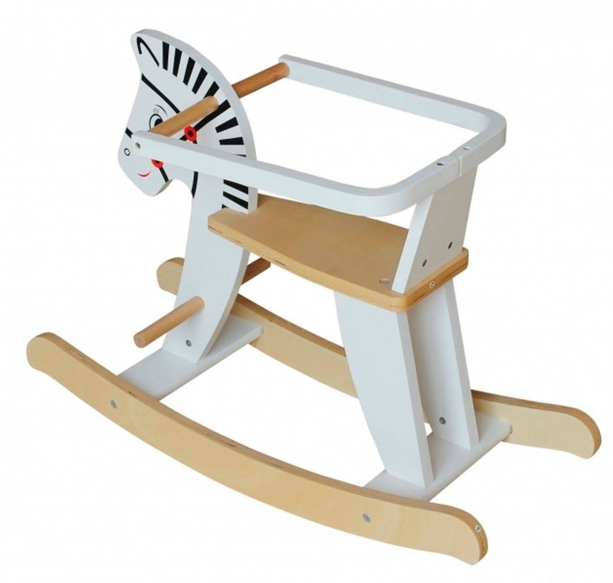 Leseni gugalni konj z ograjo K11