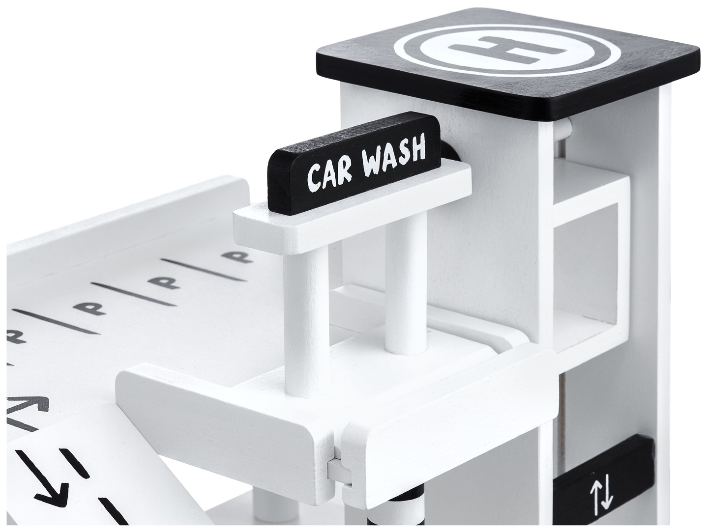 Lesena garaža - večnadstropno parkirišče - avtomobili, dvigalo, helikopter