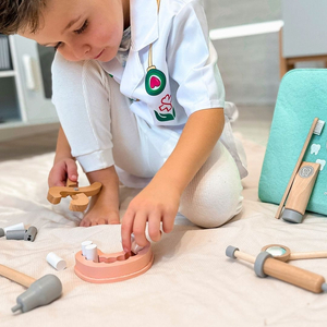 Komplet za malega zobozdravnika