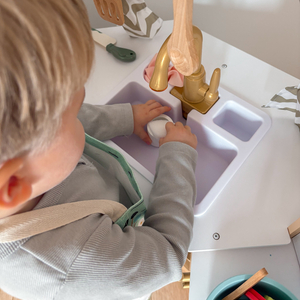 XXXXL velika lesena interaktivna kuhinja z osvetlitvijo LED, pralnim strojem, mikrovalovno pečico, kavnim aparatom ter sadnim in zelenjavnim setom - 50 elementov