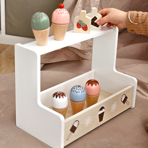 Lesena prodajalna sladoleda - sladoledarna