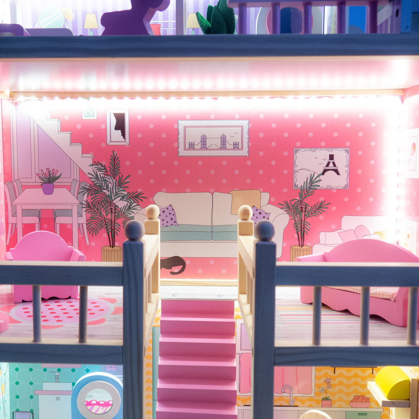 Velika lesena 3-nadstropna hiša za punčke s teraso, pohištvenim kompletom in LED osvetlitvijo!