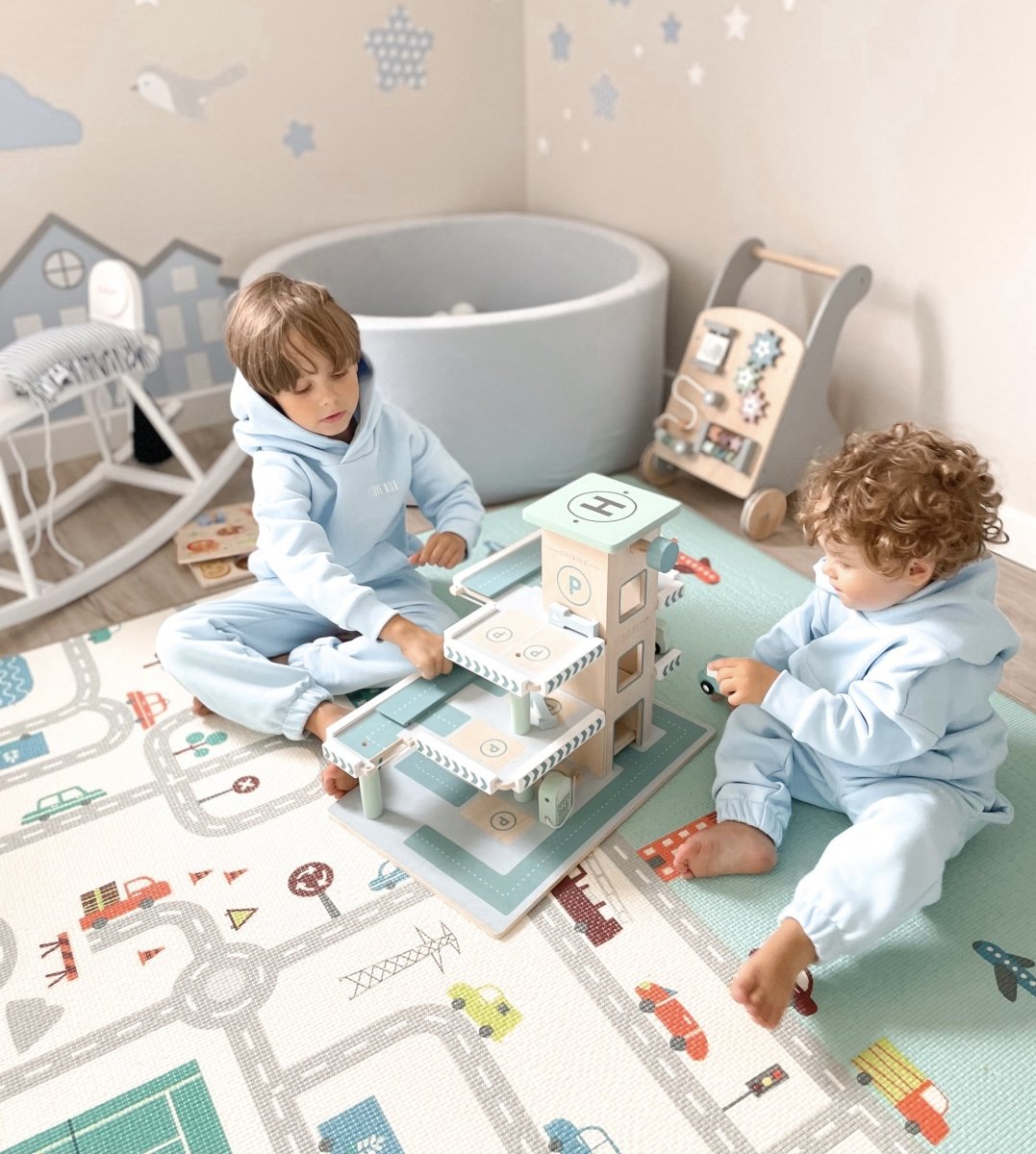 Dvostranska penasta podloga XXL - zvitek 2 CM (cesta in cikcak)