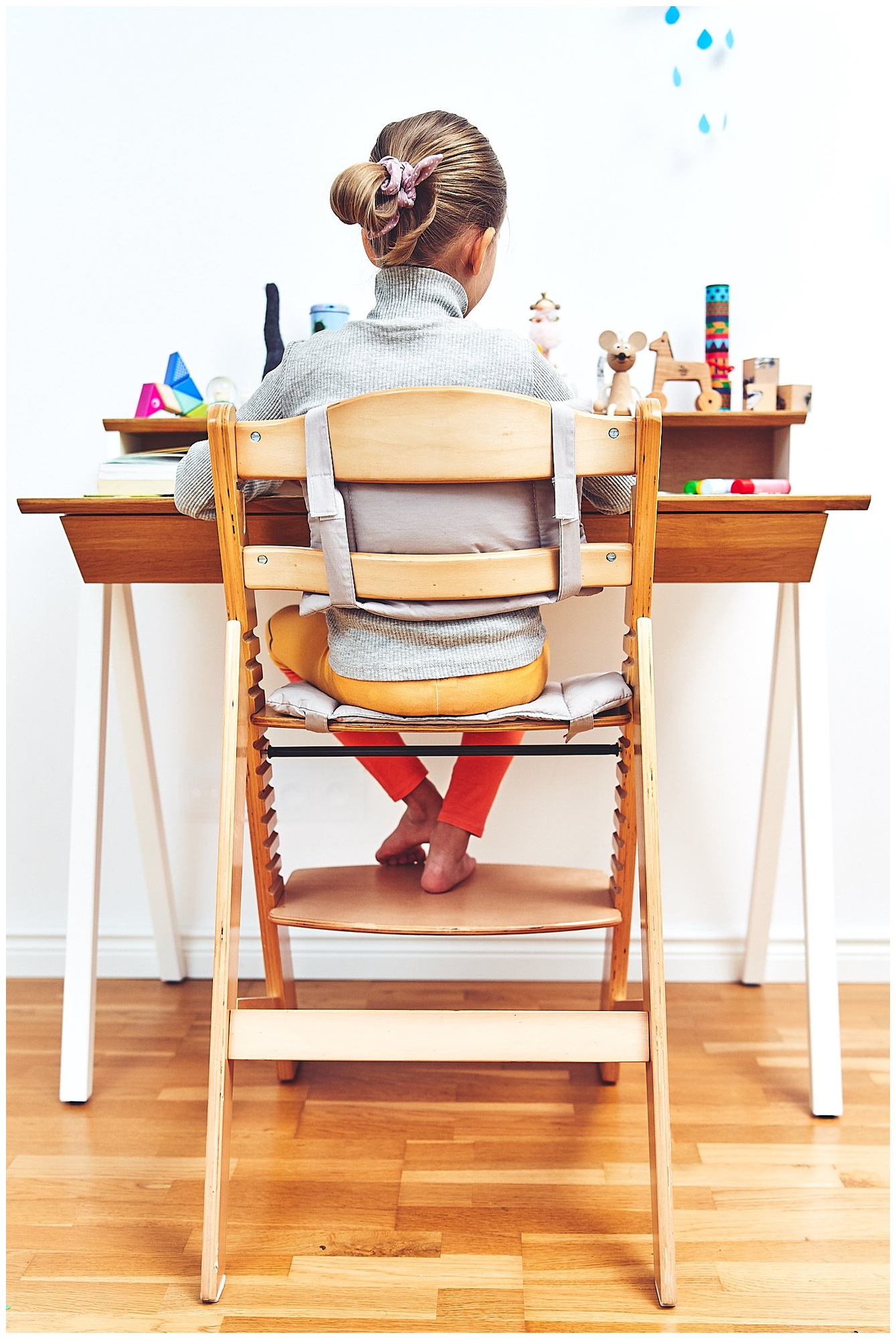 Lesen stol za hranjenje Moby-System WOODY - barva naravnega lesa