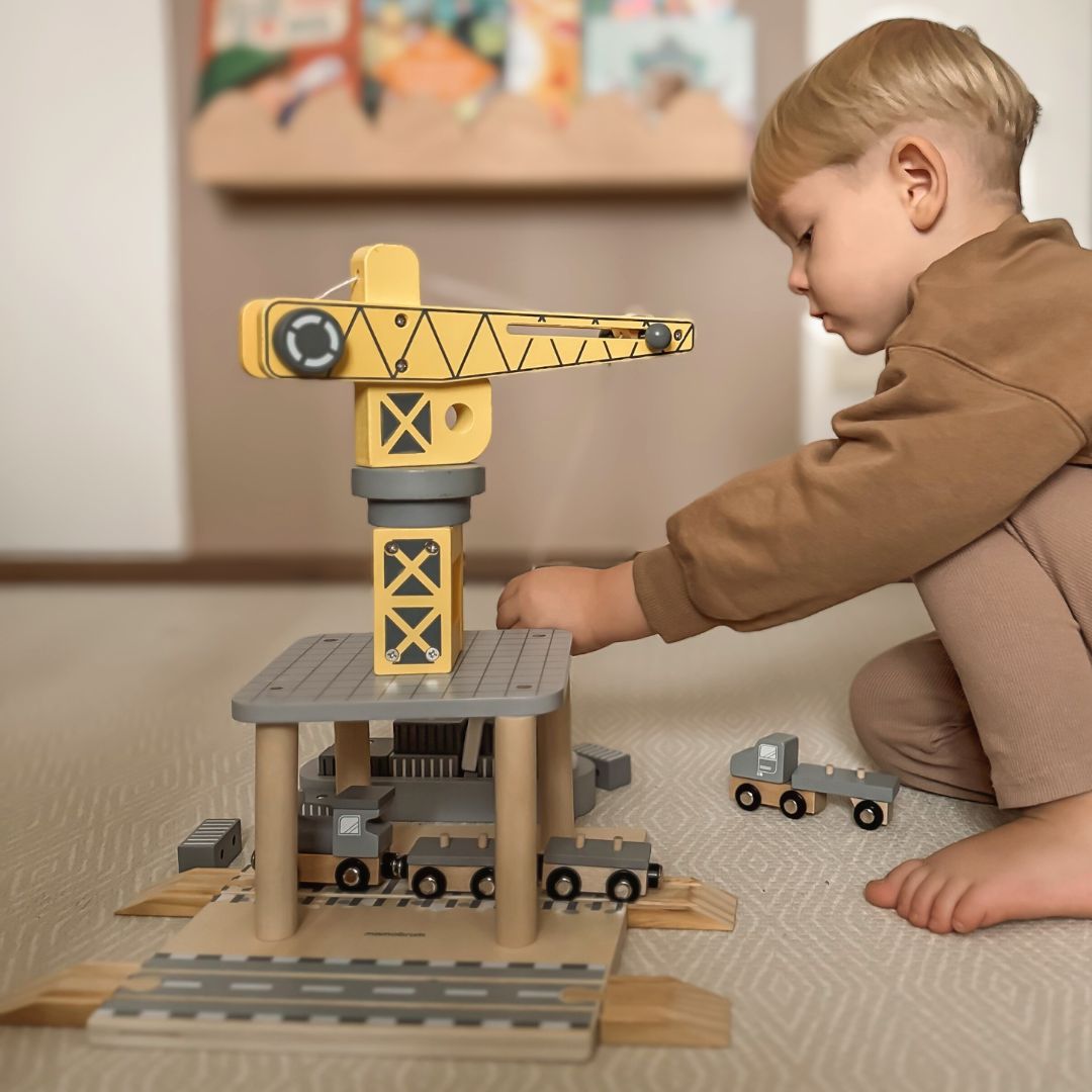 Mobilni pristaniški žerjav z magnetnim vitlom in dodatki - lesen komplet