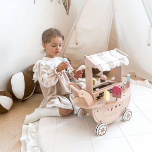 Lesena sladoledarna za otroke - voziček na kolesih z dodatki