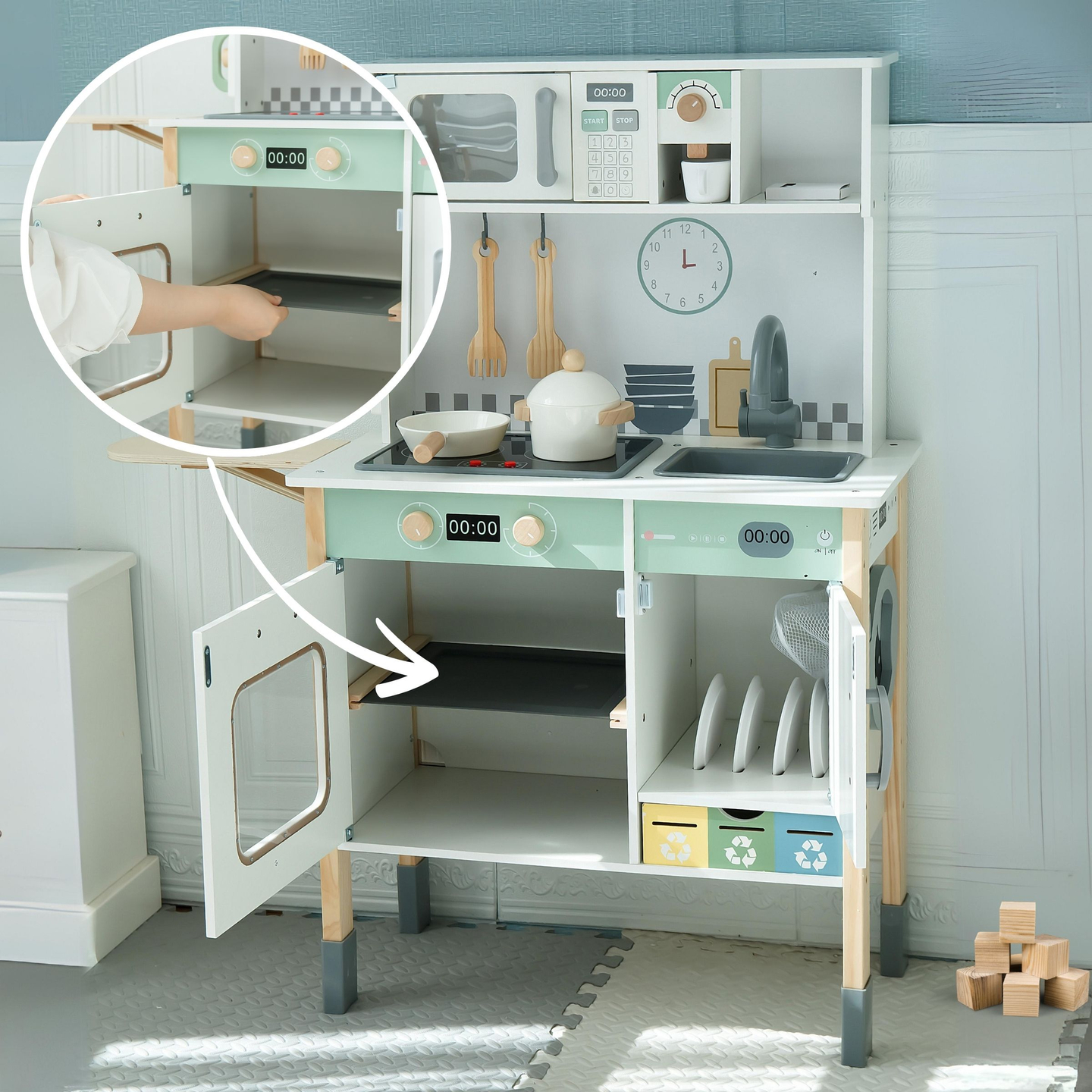 Interaktivna kuhinja s pralnim strojem, pomivalnim strojem in tablo