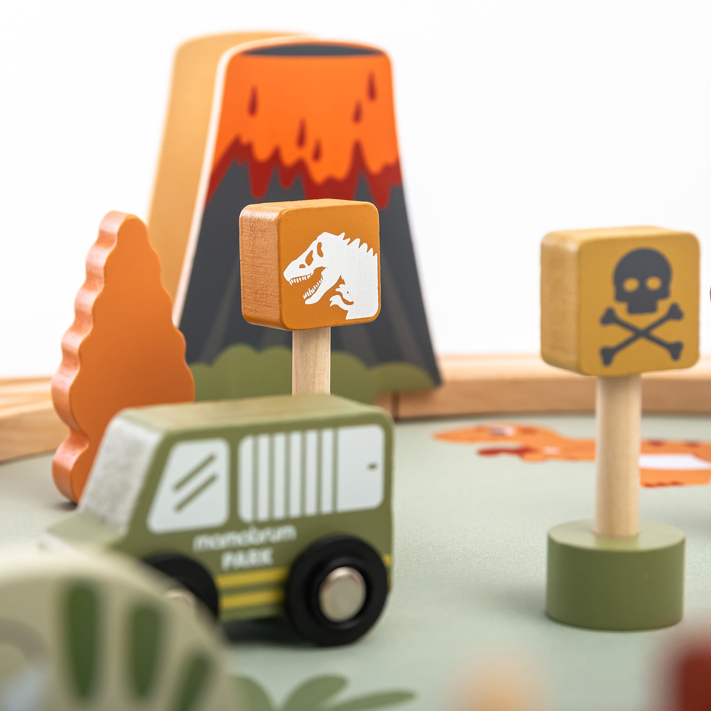 Lesen vlak Dino Park z nedrsečo podlogo - dinozavri, vlak, tiri, vulkan, zvonec