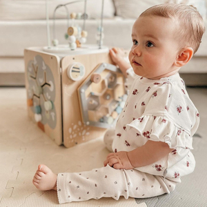 Velika lesena kocka z zanko - Montessori