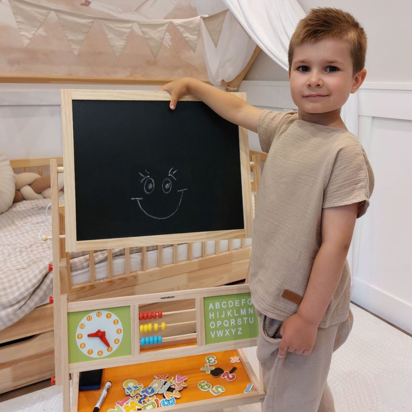 Velika izobraževalna dvostranska tabla: magnetna in kredna - tabla za brisanje na suho, lesena