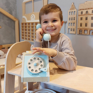 Retro leseni telefon - mint