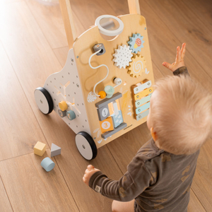 Izobraževalna lesena hodulja 8v1 / potiskalnik za dojenčke - manipulativna tabla
