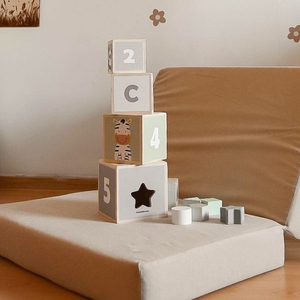 Leseni stolp - sorter oblik številke abeceda živali