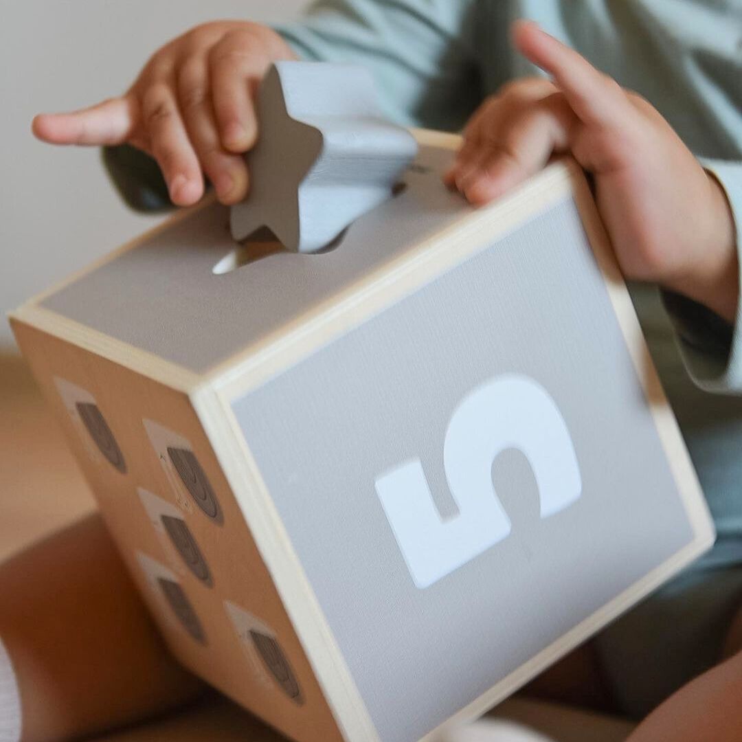 Leseni stolp - sorter oblik številke abeceda živali