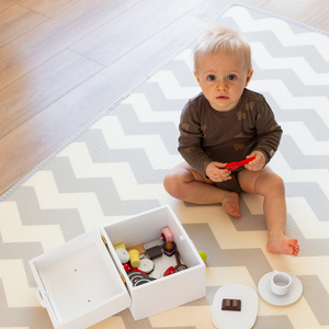 Dvostranska penasta podloga XXL - zvitek 2 CM (cesta in cikcak)