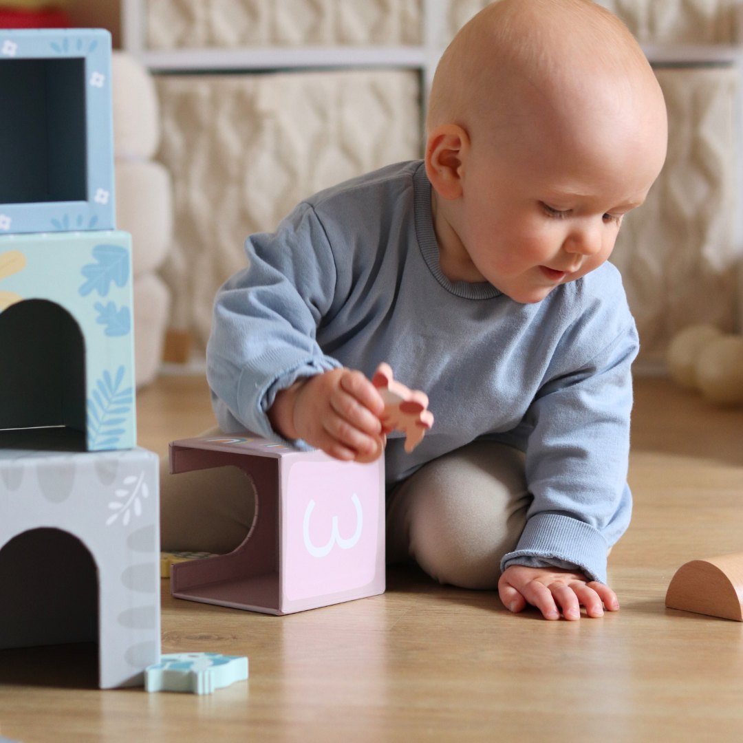 Sortirni stolp s figurami Dinozavri